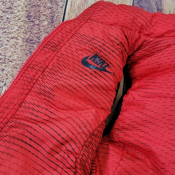 HOST PICK⭐️ 🥳 Nike Synthetic Fill Vest - Picture 6 of 7